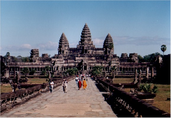 Angkor12.jpg (68011 bytes)